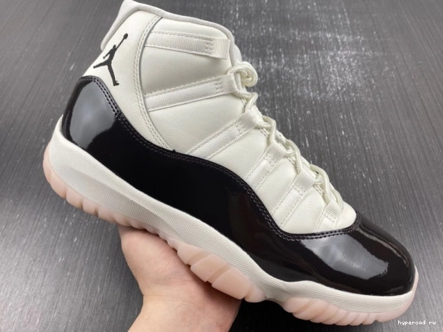 AR0715-101 11 Neapolitan Jordan Air 1119